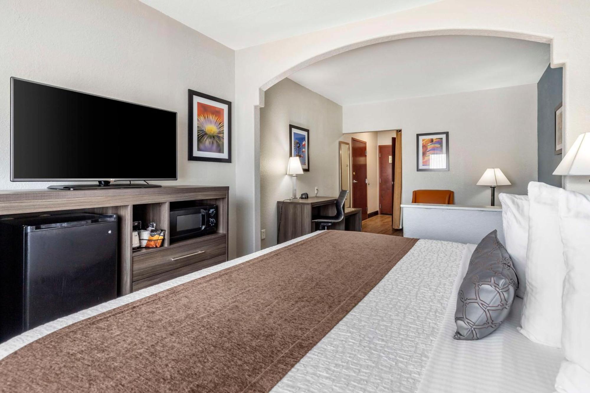 Best Western Plus Victoria Inn & Suites Exterior foto