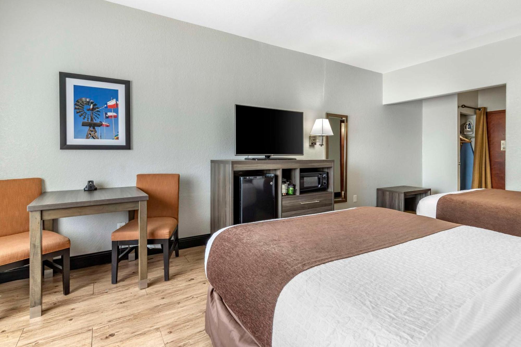 Best Western Plus Victoria Inn & Suites Exterior foto