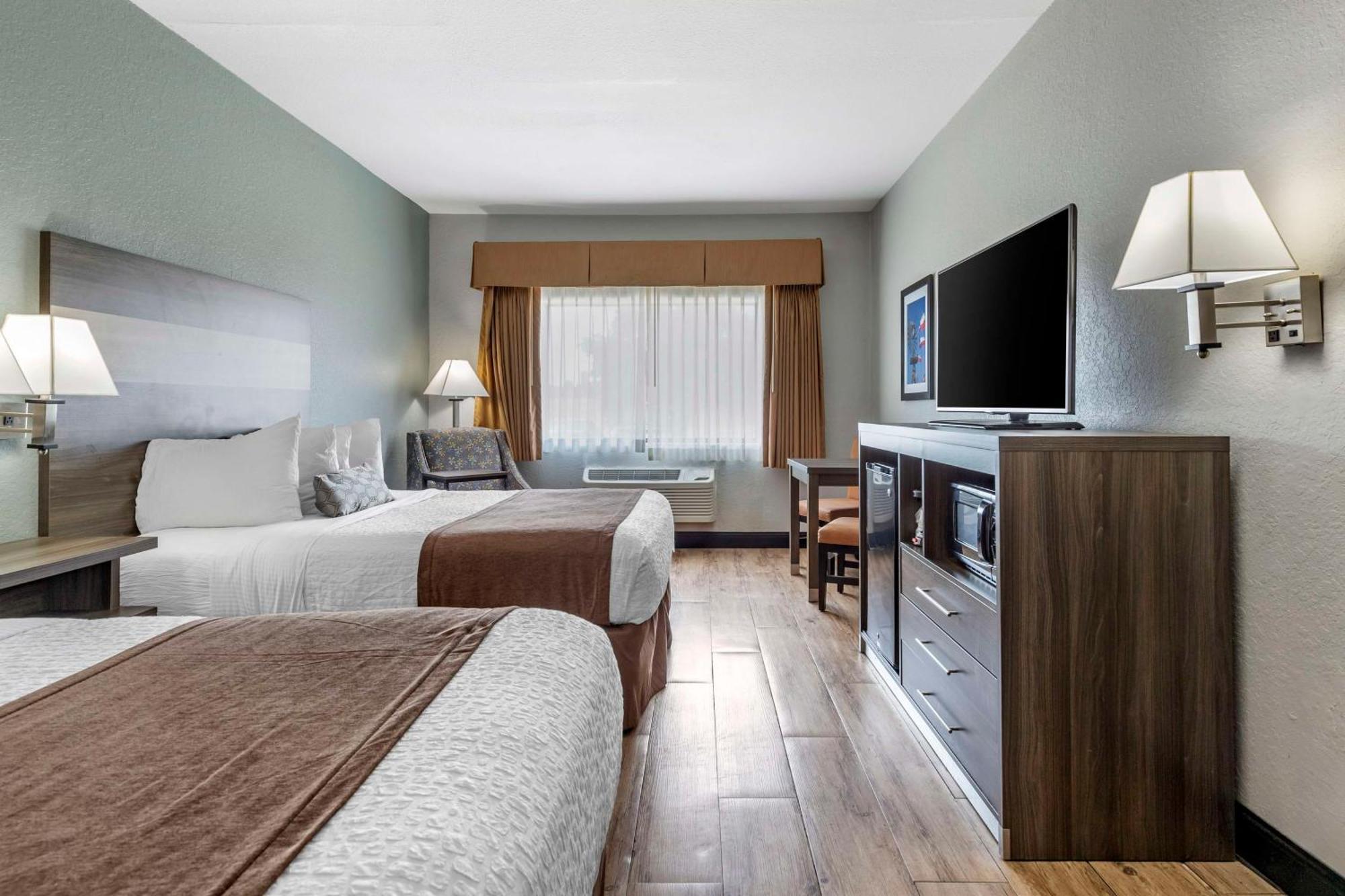 Best Western Plus Victoria Inn & Suites Exterior foto